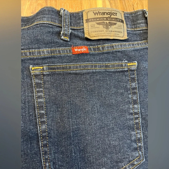 NEW WITH TAGS WRANGLER 5 STAR PREMIUM JEANS 100% COTTON RELAXED FIT 40X 30 - Picture 8 of 8